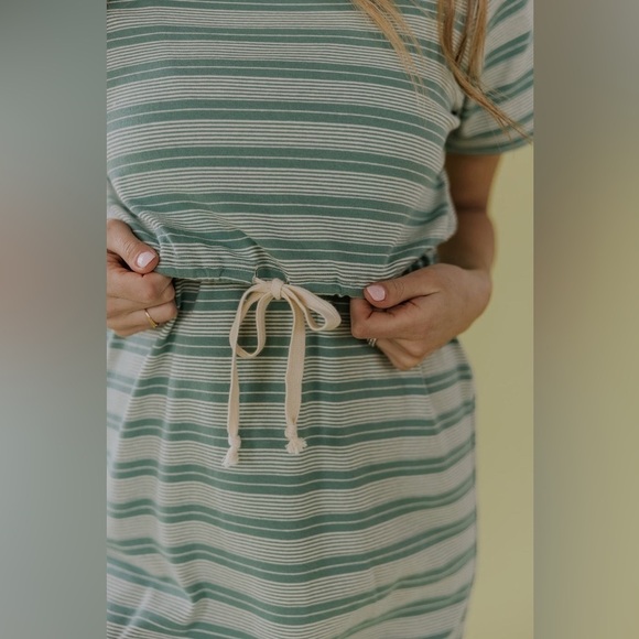 ROOLEE DRESS — nursing friendly size XXS. - Picture 3 of 9